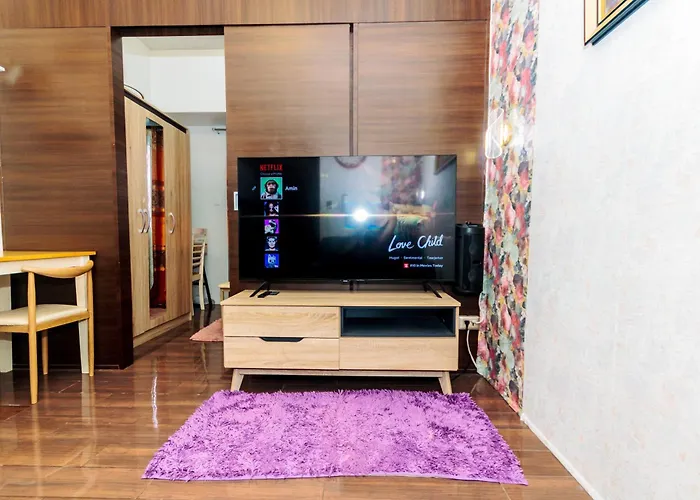 Canvas & Petals Blossoming Art Penthouse Gym Swim Park 5716 Apartamento
